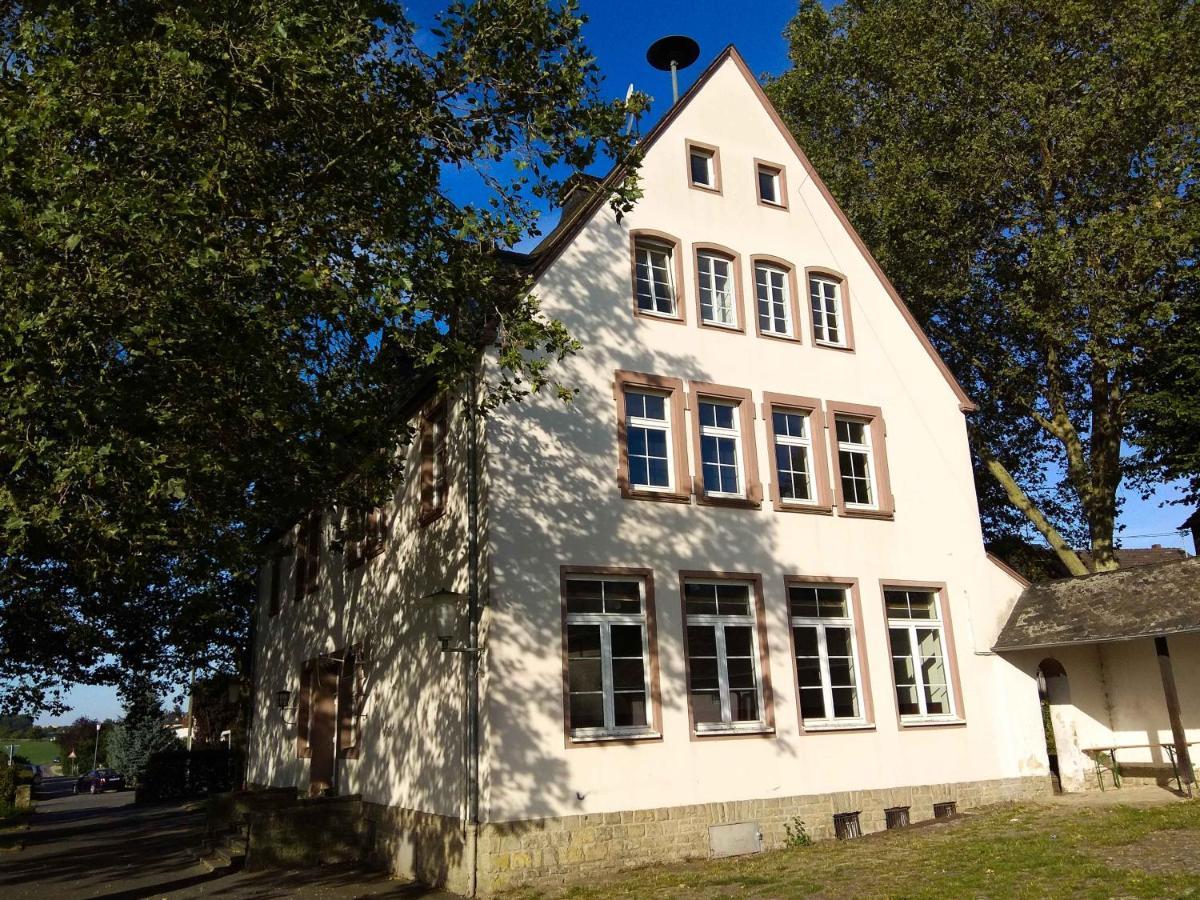 Alte Schule Gaestehaus - Fraeulein Apartment 比特堡 外观 照片