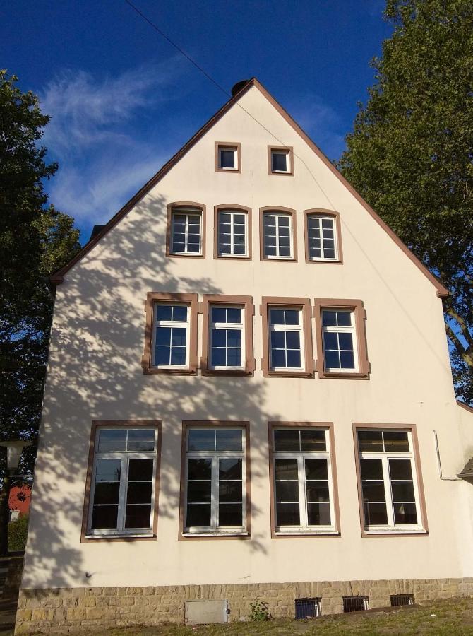 Alte Schule Gaestehaus - Fraeulein Apartment 比特堡 外观 照片